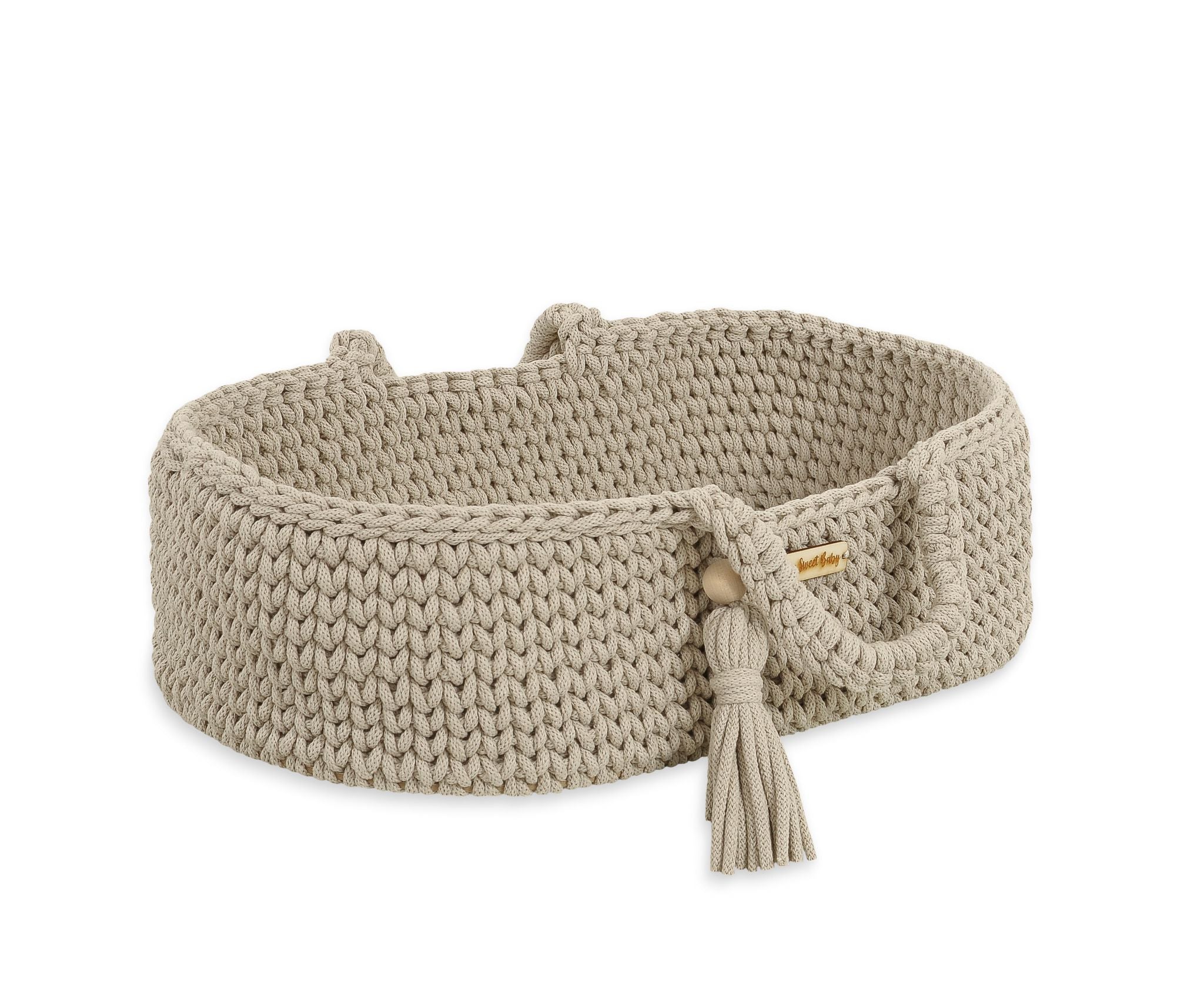 Handgemaakte wiegmand voor poppen