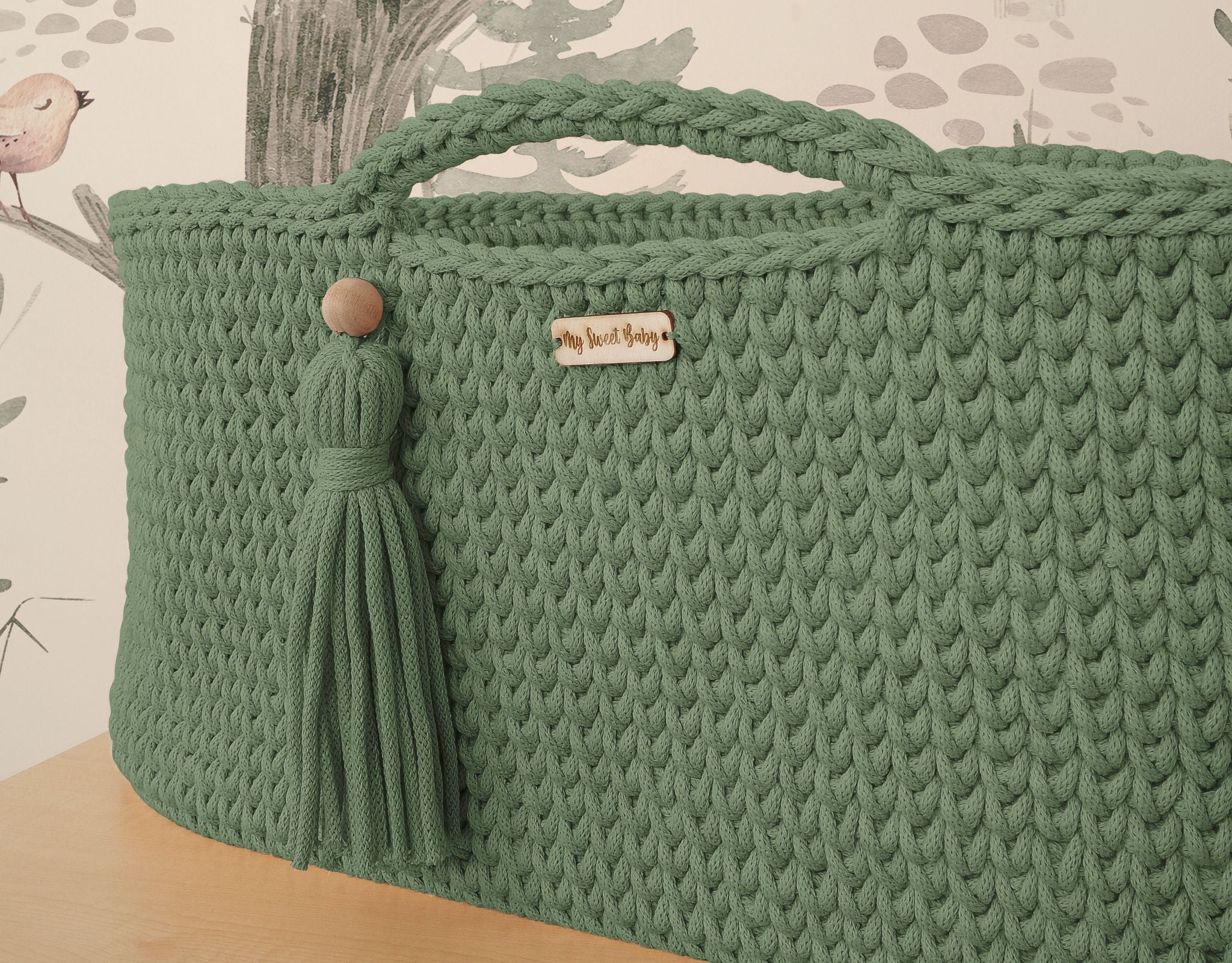 Handgemaakte wiegmand voor baby