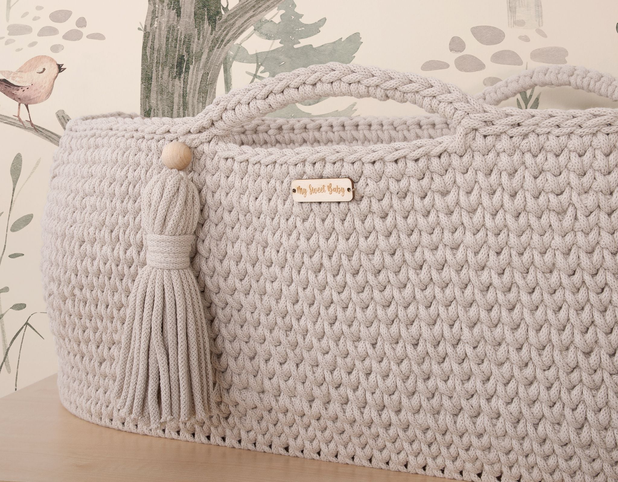 Handgemaakte wiegmand voor baby