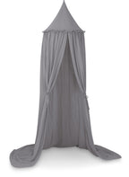 Mousseline klamboe voor de babykamer